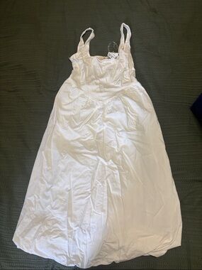 White Sleeveless  Dress